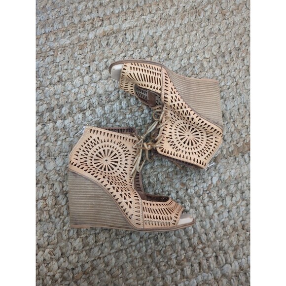 Jeffrey Campbell Rayos High Wedge Tan Leather Perforated Sandals US 7.5 Boho - Picture 9 of 11